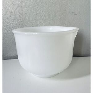 Sunbeam Glassbake 6-1/2" Diameter Mixing White Milk Glass Bowl #12 With Spout